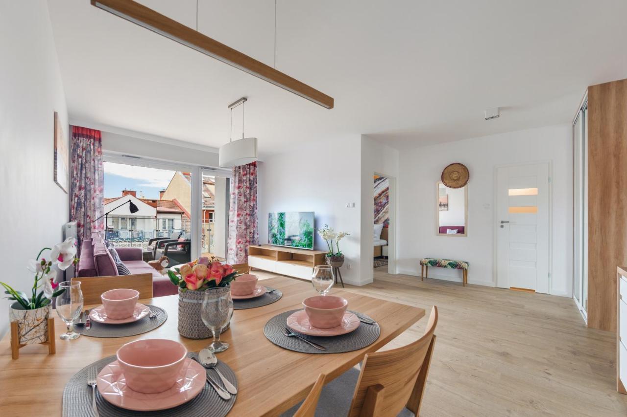 Apartamenty Sun & Snow Nadmorskie Tarasy Z Basenem Kołobrzeg Extérieur photo