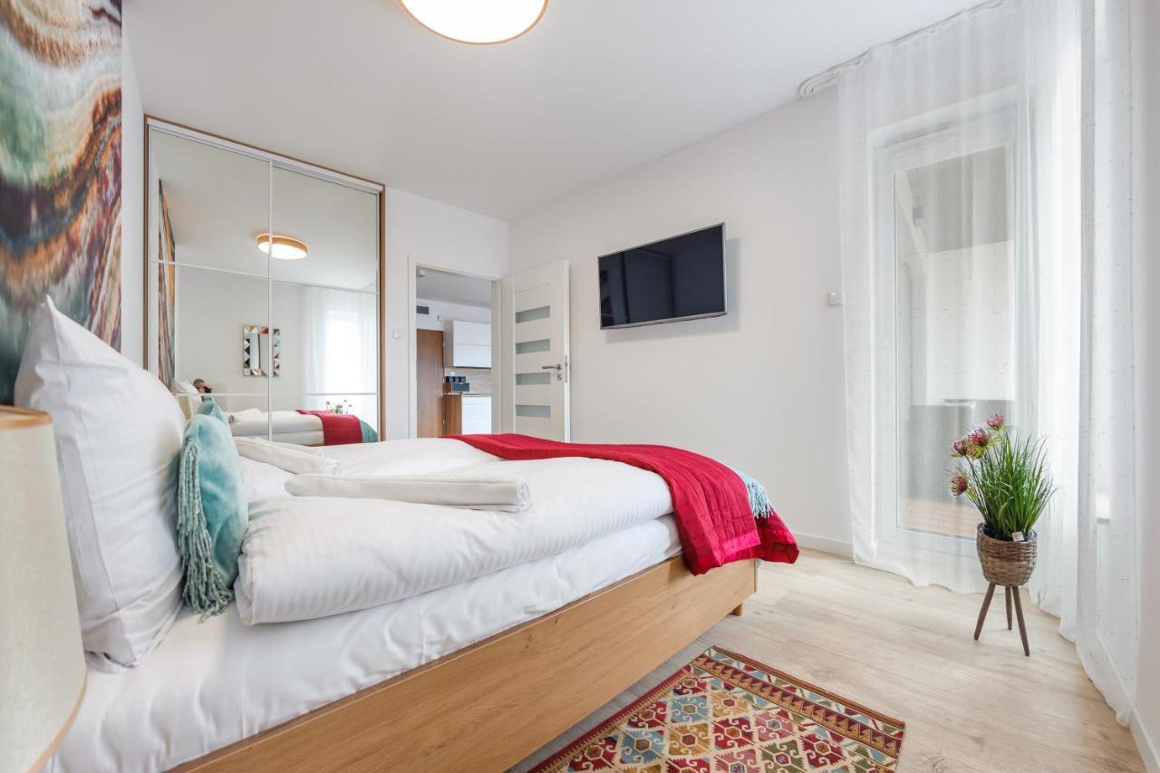 Apartamenty Sun & Snow Nadmorskie Tarasy Z Basenem Kołobrzeg Extérieur photo