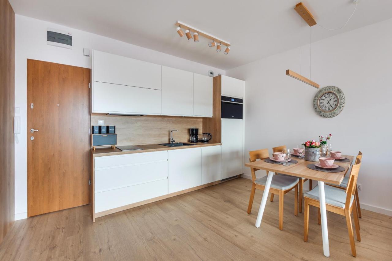Apartamenty Sun & Snow Nadmorskie Tarasy Z Basenem Kołobrzeg Extérieur photo