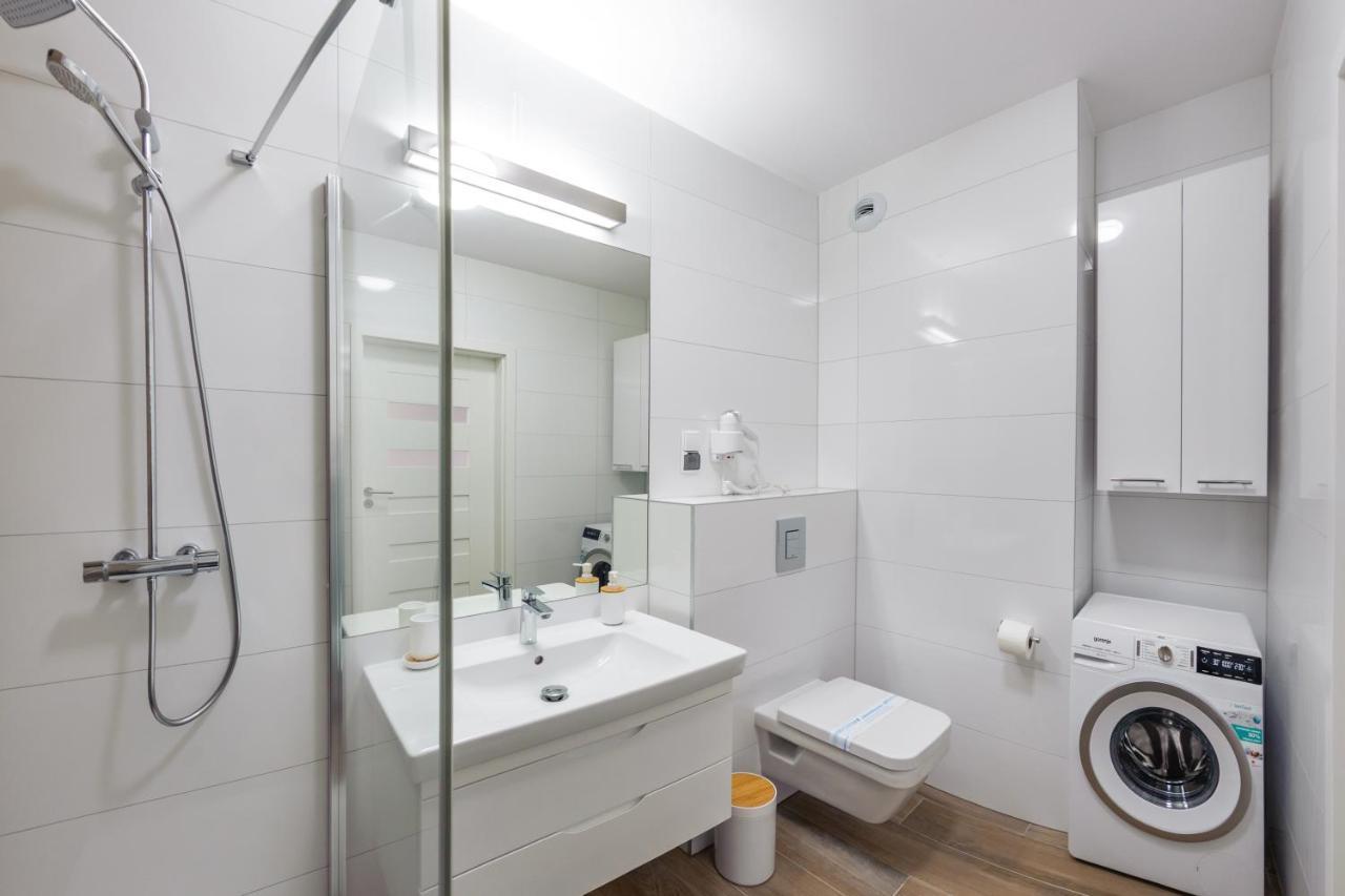 Apartamenty Sun & Snow Nadmorskie Tarasy Z Basenem Kołobrzeg Extérieur photo