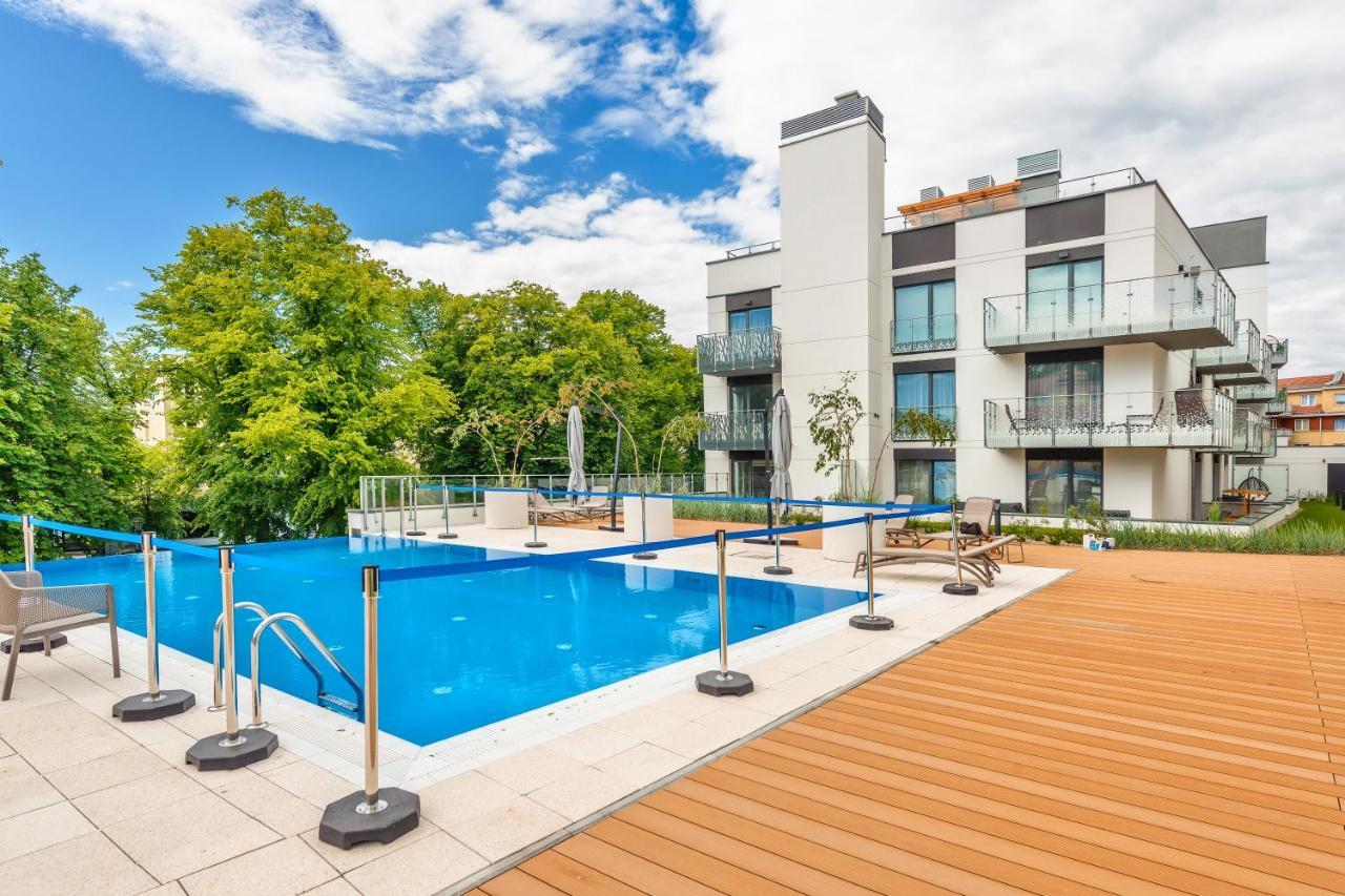 Apartamenty Sun & Snow Nadmorskie Tarasy Z Basenem Kołobrzeg Extérieur photo