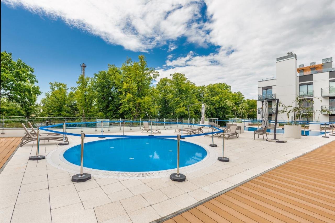 Apartamenty Sun & Snow Nadmorskie Tarasy Z Basenem Kołobrzeg Extérieur photo