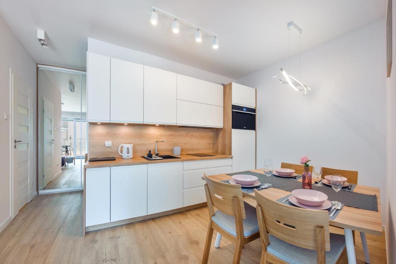 Apartamenty Sun & Snow Nadmorskie Tarasy Z Basenem Kołobrzeg Extérieur photo