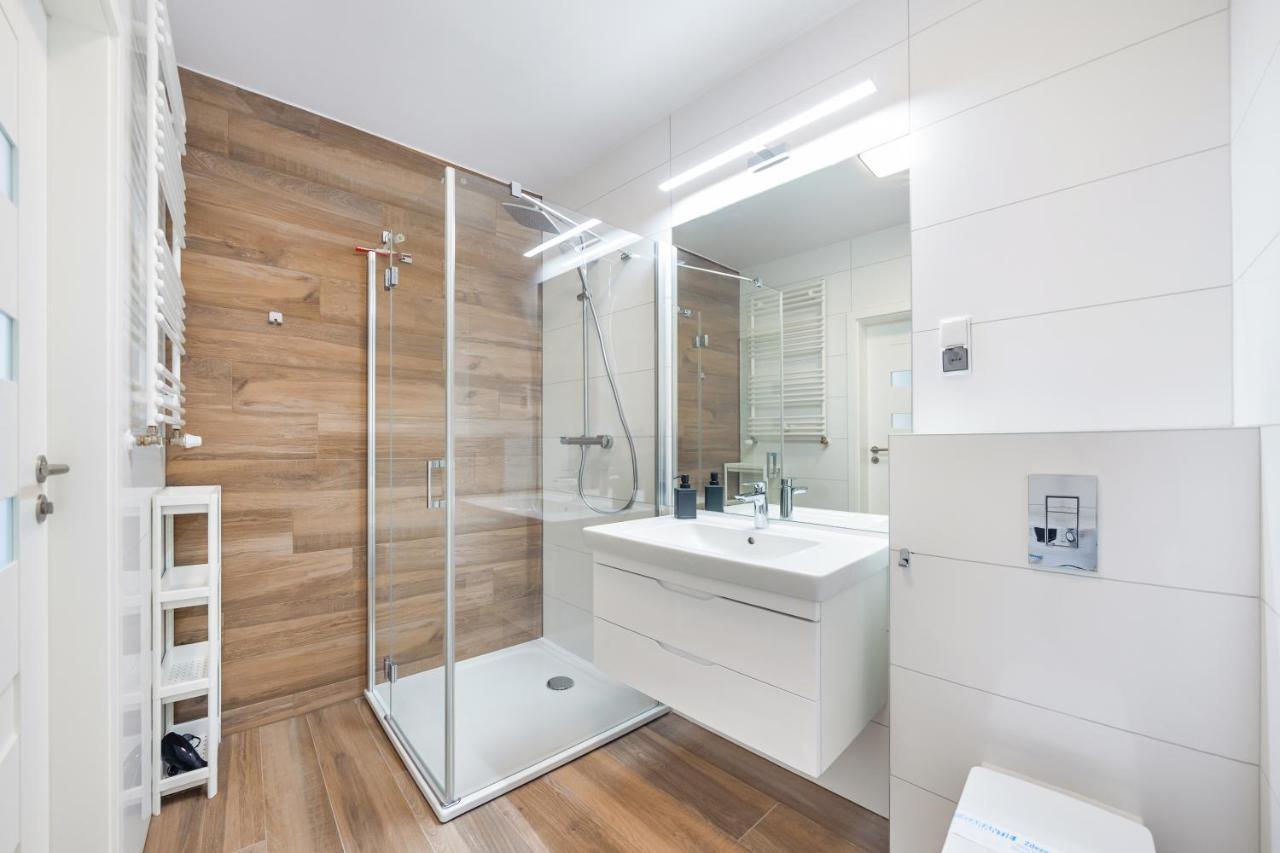 Apartamenty Sun & Snow Nadmorskie Tarasy Z Basenem Kołobrzeg Extérieur photo